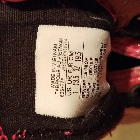 US 1 kids Converse Allstars  Pink w/ glitter. Gently loved. Non-smoking-pet free - Picture 5 of 8